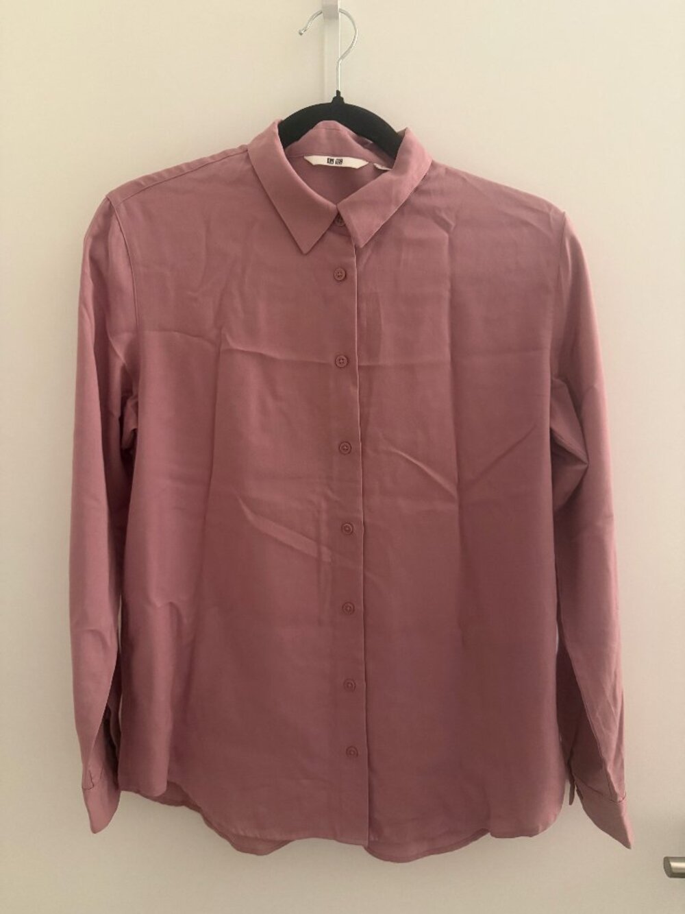 Uniqlo Rose Color Button Up Shirt Size Small